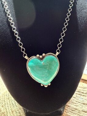 Heart-Shaped Turquoise Navajo D Nez Pendant Necklace -Sterling Silver Chain